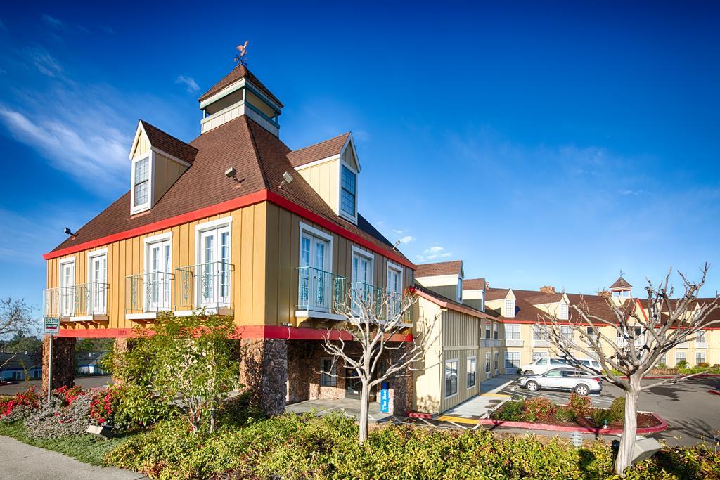Red Lion Inn&Suites Auburn Exterior foto