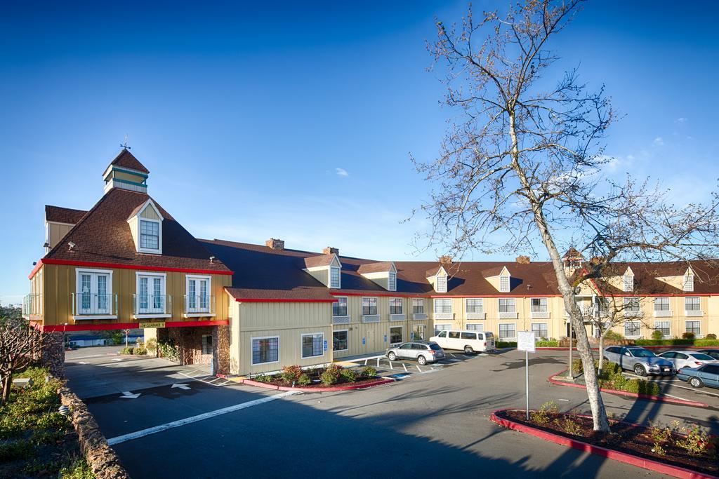Red Lion Inn&Suites Auburn Exterior foto