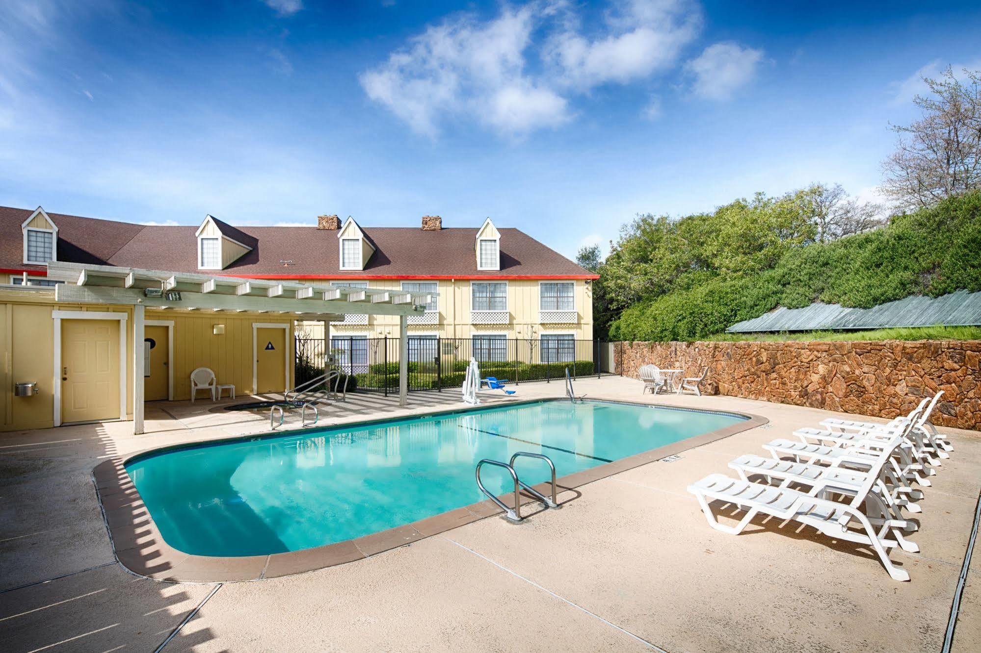Red Lion Inn&Suites Auburn Exterior foto